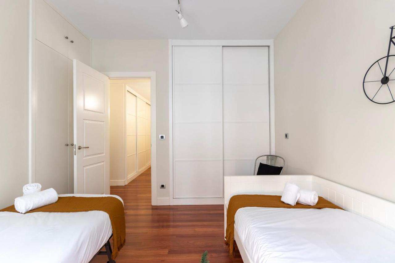Gran Apartamento Con Estilo En El Centro De Bilbao Eksteriør billede