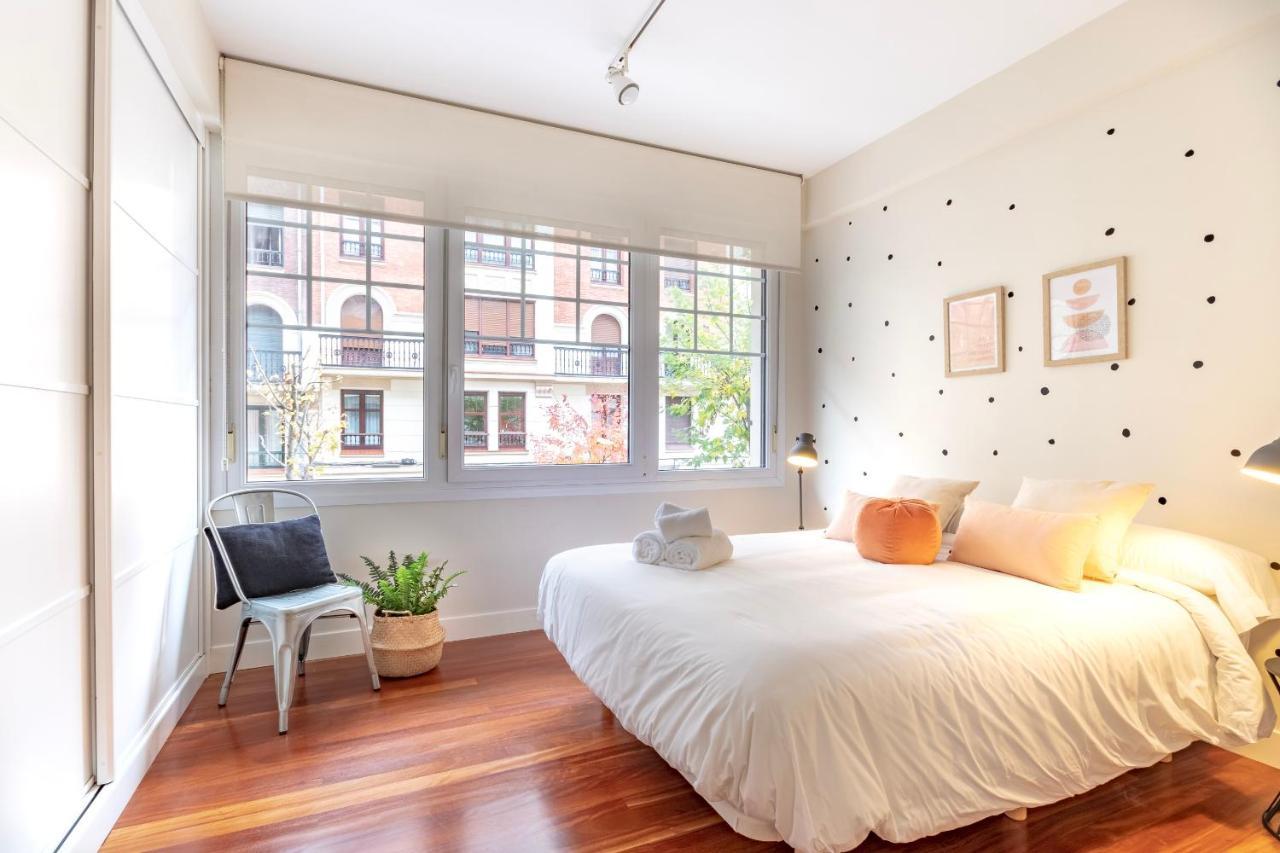 Gran Apartamento Con Estilo En El Centro De Bilbao Eksteriør billede
